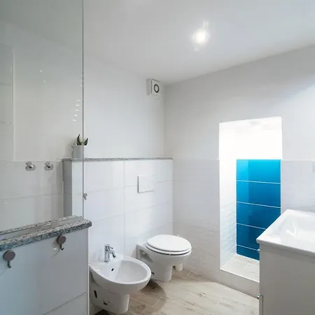 Acqua - By Myhomeincomo * مولترازْيو