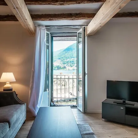 Apartament Acqua - By Myhomeincomo Moltrasio