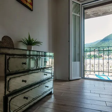 Apartament Acqua - By Myhomeincomo