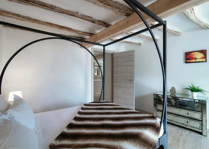 Acqua - By Myhomeincomo Lejlighed