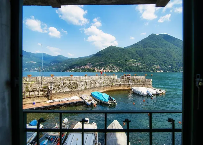 Acqua - By Myhomeincomo * Moltrasio