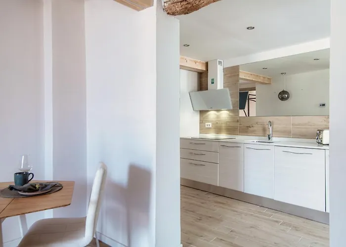 Acqua - By Myhomeincomo *