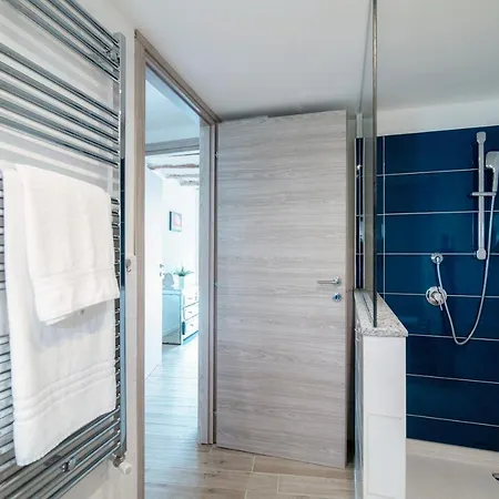 Acqua - By Myhomeincomo