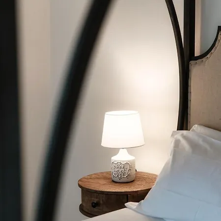 Acqua - By Myhomeincomo *