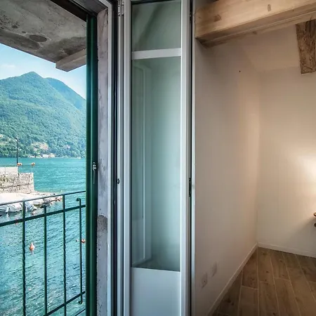 Acqua - By Myhomeincomo Lägenhet